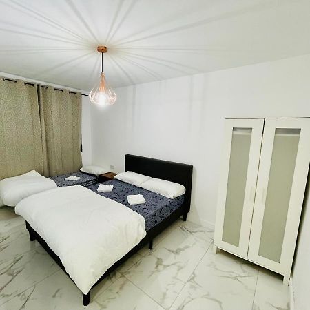 Queen Apartments Santa Coloma de Gramenet Exterior photo